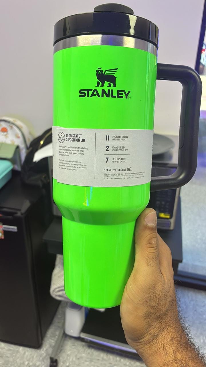 Stanley Quencher H2.0 FlowState™ Tumbler – 40 oz / 1.18 L – Neon Green